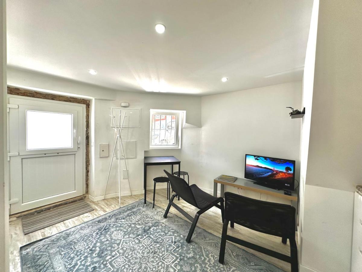Cozy Tiny House Apartment Lisabona Exterior foto